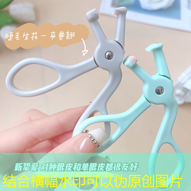 九游會(huì)j9官網(wǎng)真人游戲第一品牌：如何挑選合適大小的化妝粉撲？小粉撲和大粉撲各有什么優(yōu)缺點(diǎn)？